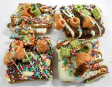 Huds & Toke Dog Rocky Road Box 32